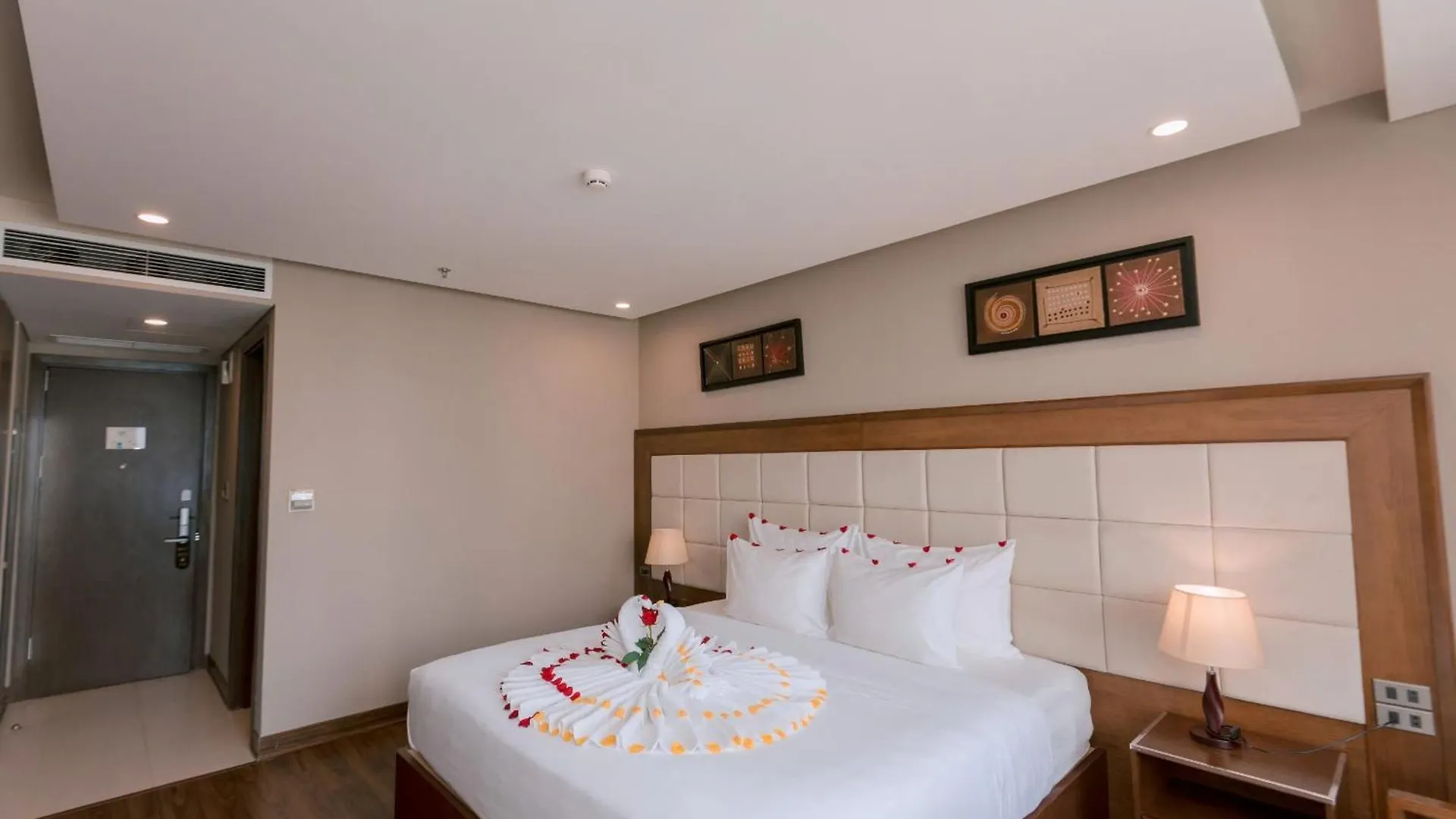 Grand Sea Hotel Danang 4*,